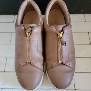 Vionic Size 10 Tan Leather Low Zip Up Sneakers